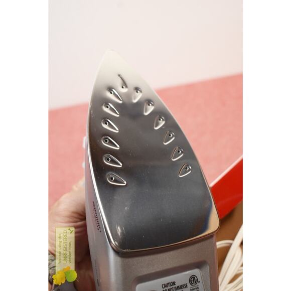Sunbeam 1200W Compact Steam Iron with Shot of Steam Feature - Picture 4 of 8